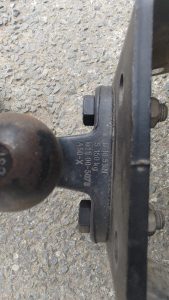 Bola de enganche troquelada